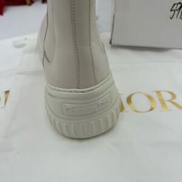 Women’s Dior leather ankle boots size 39 made in Italy - Picture 8 of 10